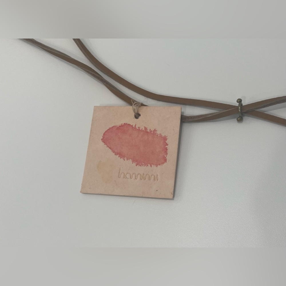 Elegant Brown Necklace with Leaf Accents - Picture 4 of 6